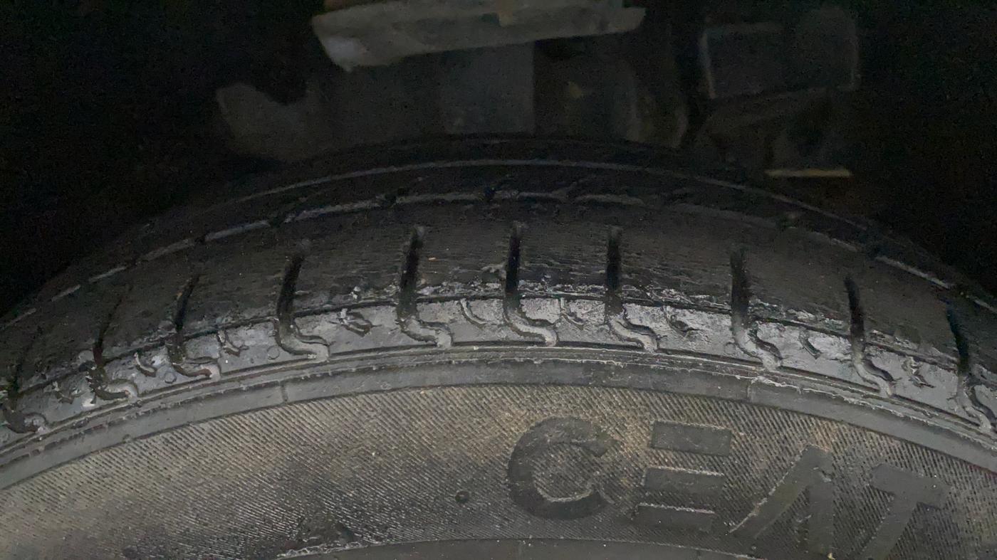 2018 Tata Tiago XT PETROL, Petrol, Manual, 81,873 km, Right Front Tyre Tread