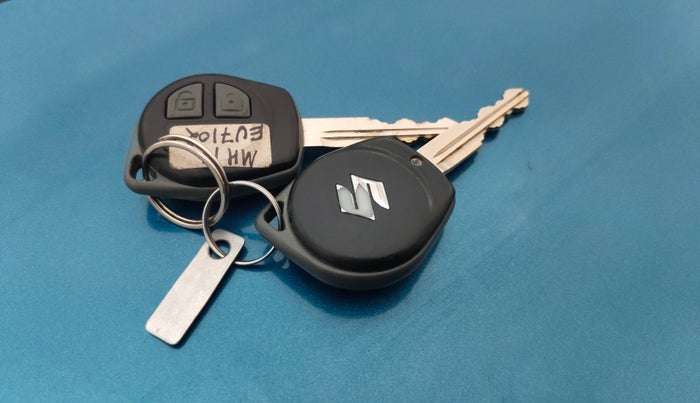 2015 Maruti Swift Dzire VXI, Petrol, Manual, 61,222 km, Key Close Up