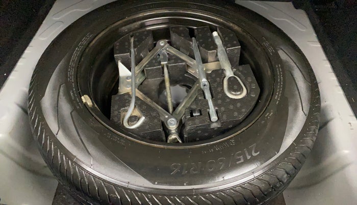 2023 MG ASTOR SUPER 1.5 MT, Petrol, Manual, 48,083 km, Spare Tyre