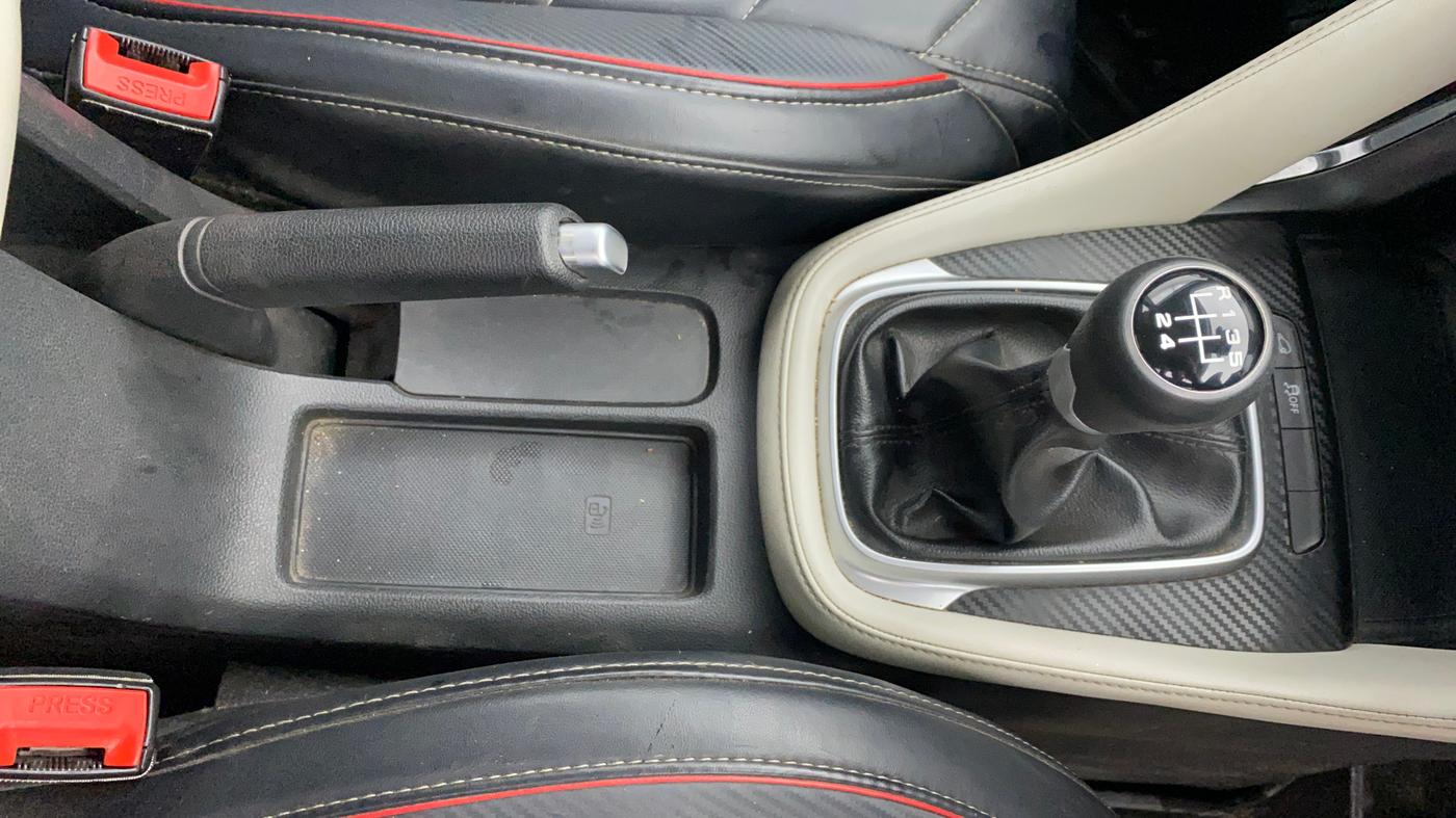 2023 MG ASTOR SUPER 1.5 MT, Petrol, Manual, 48,137 km, Gear Lever