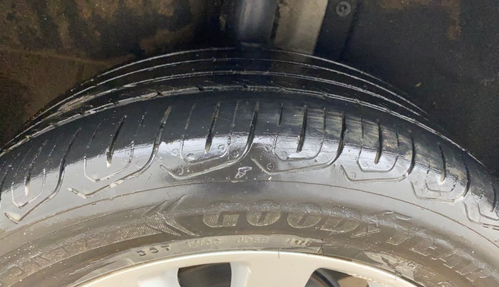 2023 MG ASTOR SUPER 1.5 MT, Petrol, Manual, 48,083 km, Right Rear Tyre Tread