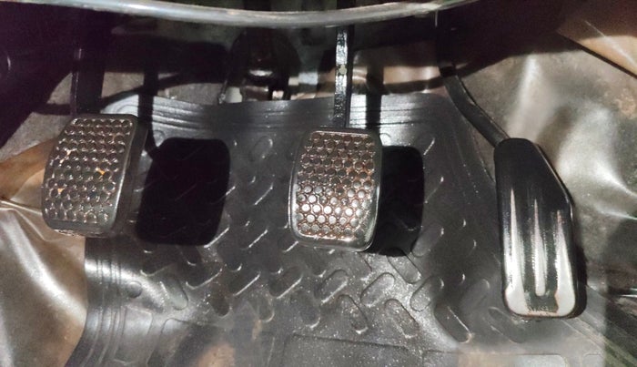 2013 Maruti Alto 800 LXI, Petrol, Manual, 77,268 km, Pedals