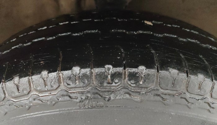 2013 Maruti Alto 800 LXI, Petrol, Manual, 77,268 km, Right Front Tyre Tread
