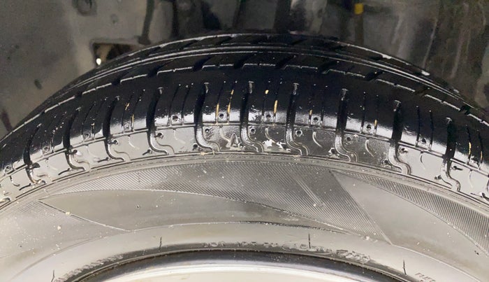 2017 Datsun Go Plus T, Petrol, Manual, 35,646 km, Left Front Tyre Tread