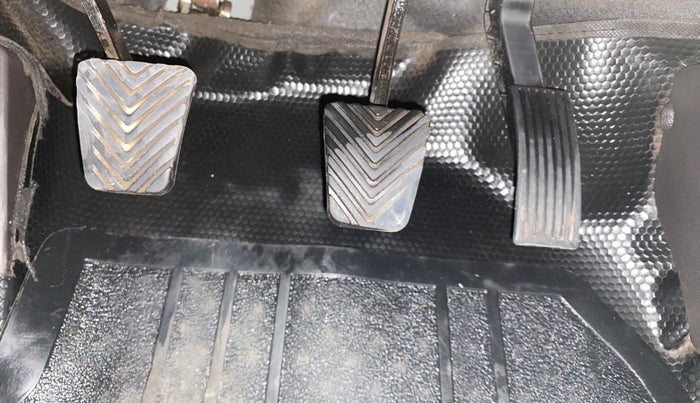 2016 Hyundai Verna 1.6 VTVT SX, Petrol, Manual, 98,255 km, Pedals