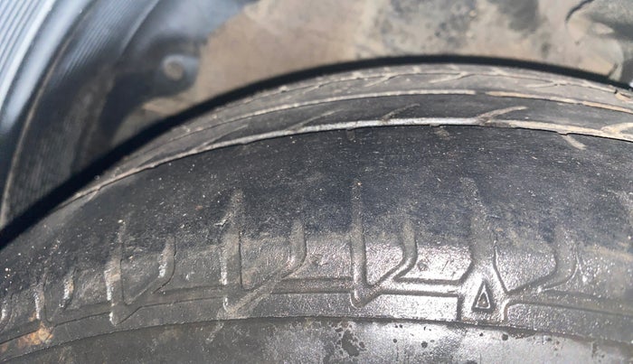 2016 Hyundai Verna 1.6 VTVT SX, Petrol, Manual, 98,255 km, Left Front Tyre Tread