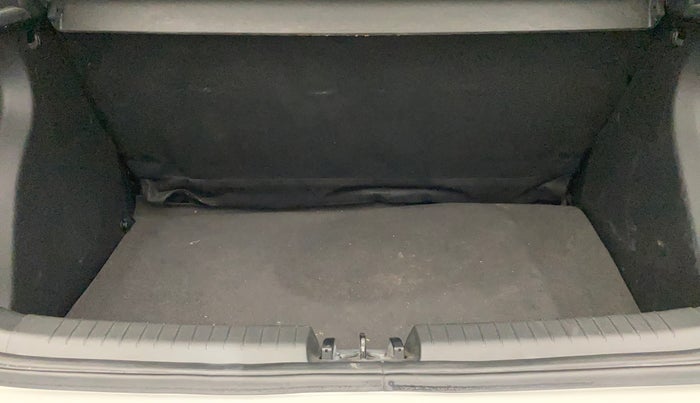 2018 Hyundai Elite i20 ASTA 1.2, Petrol, Manual, 47,319 km, Boot Inside