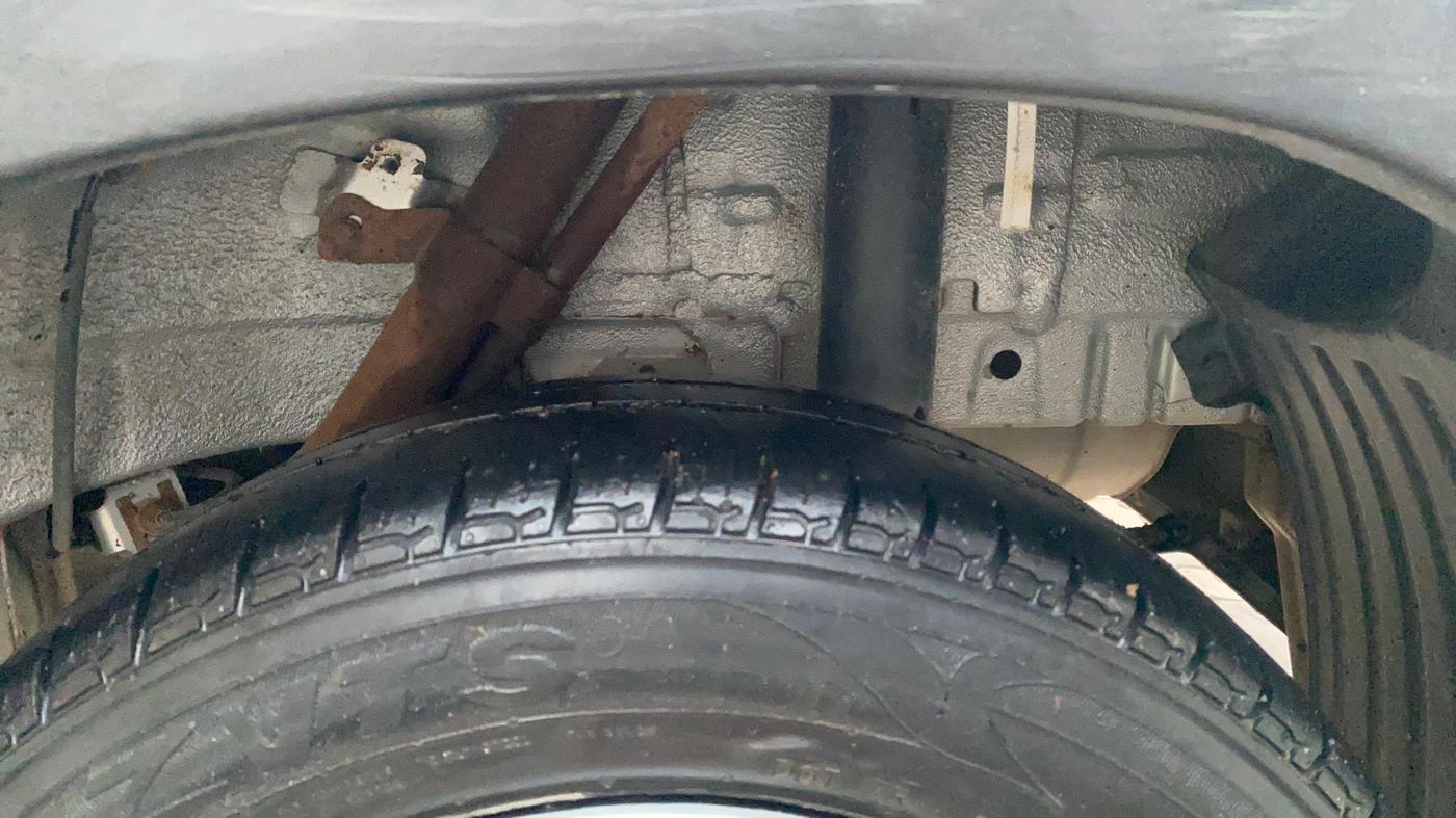 2017 Mahindra KUV 100 NXT K4+ D 6 STR, Diesel, Manual, 50,833 km, Left Rear Tyre Tread