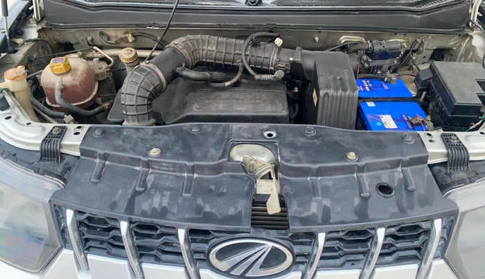 2017 Mahindra KUV 100 NXT K4+ D 6 STR, Diesel, Manual, 50,824 km, Engine View