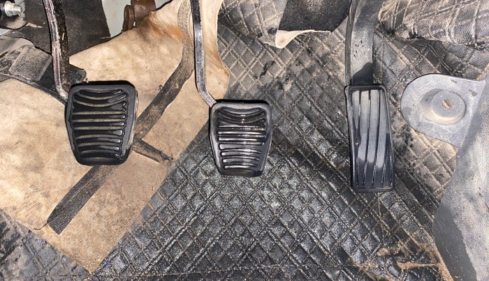 2017 Mahindra KUV 100 NXT K4+ D 6 STR, Diesel, Manual, 50,824 km, Pedals