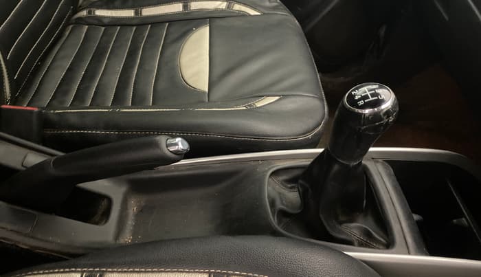 2018 Maruti Baleno ZETA DIESEL 1.3, Diesel, Manual, 60,191 km, Gear Lever