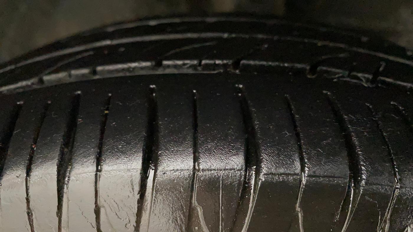 2013 Maruti Wagon R 1.0 VXI, Petrol, Manual, 65,313 km, Right Front Tyre Tread