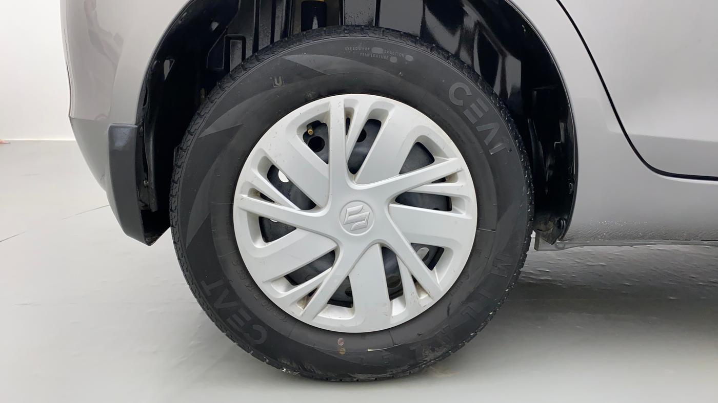 2015 Maruti Swift VXI D, Petrol, Manual, 58,489 km, Right Rear Wheel