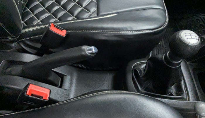 2015 Maruti Swift VXI D, Petrol, Manual, 58,489 km, Gear Lever