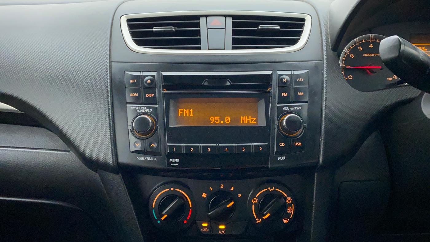 2015 Maruti Swift VXI D, Petrol, Manual, 58,489 km, Air Conditioner