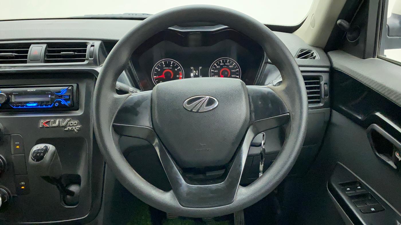 2018 Mahindra KUV 100 NXT K4+ P 6 STR, Petrol, Manual, 55,590 km, Steering Wheel Close Up