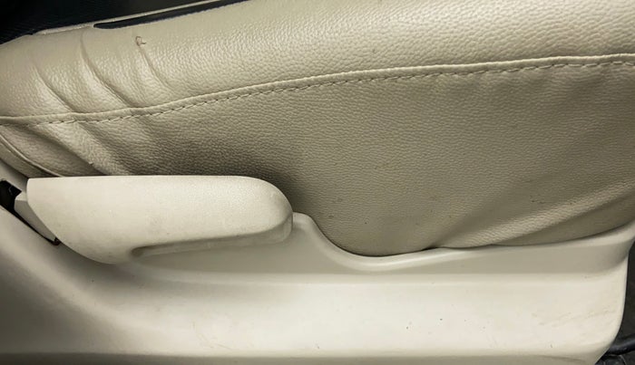2020 Maruti Celerio VXI (O) CNG, CNG, Manual, 58,860 km, Driver Side Adjustment Panel