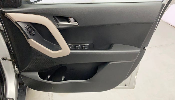 2017 Hyundai Creta  SX 1.6 Petrol , Petrol, Manual, 1,25,862 km, Driver Side Door Panels Control