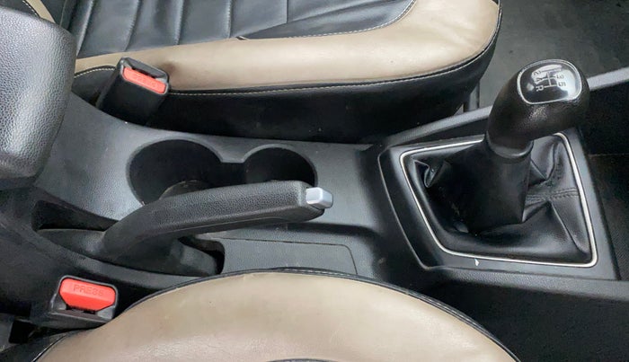 2017 Hyundai Elite i20 MAGNA EXECUTIVE 1.2, Petrol, Manual, 64,293 km, Gear Lever
