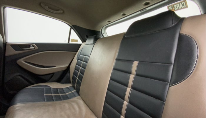 2017 Hyundai Elite i20 MAGNA EXECUTIVE 1.2, Petrol, Manual, 64,293 km, Right Side Rear Door Cabin