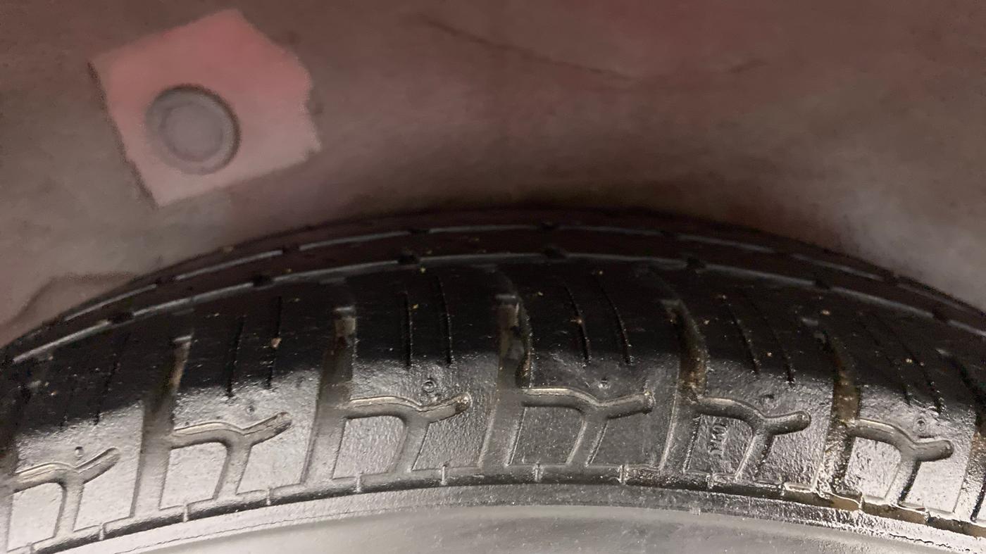 2012 Hyundai i10 MAGNA 1.1, Petrol, Manual, 69,732 km, Right Rear Tyre Tread
