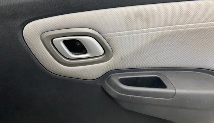 2020 Datsun Redi Go T(O) 1.0, Petrol, Manual, 19,784 km, Driver Side Door Panels Control