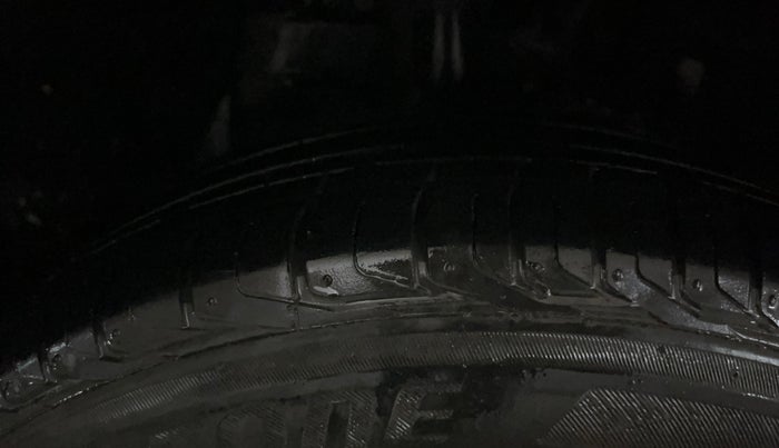 2021 Tata NEXON XZ PLUS PETROL, Petrol, Manual, 29,060 km, Right Front Tyre Tread