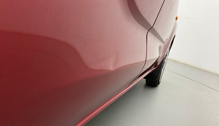 2017 Datsun Redi Go T (O), Petrol, Manual, 31,559 km, Right rear door - Slightly dented
