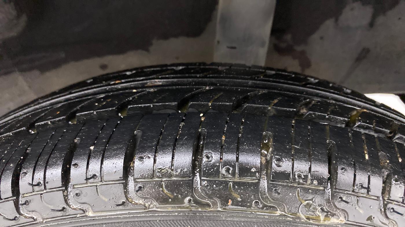 2017 Datsun Redi Go T (O), Petrol, Manual, 31,559 km, Left Rear Tyre Tread