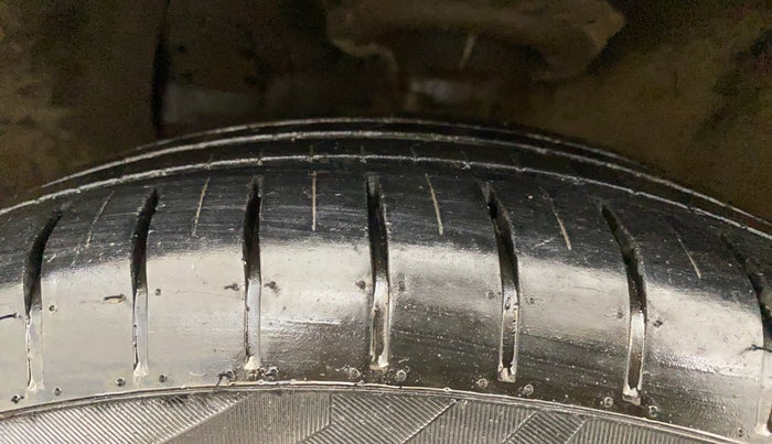 2016 Hyundai Elite i20 MAGNA 1.2, Petrol, Manual, 77,038 km, Left Front Tyre Tread