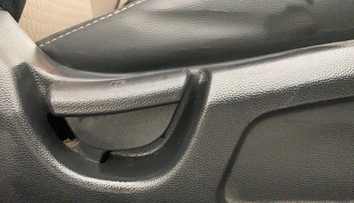 2016 Hyundai Elite i20 MAGNA 1.2, Petrol, Manual, 77,038 km, Driver Side Adjustment Panel