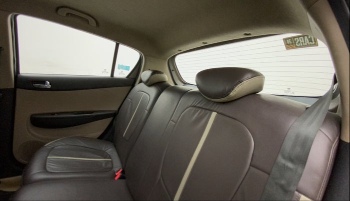 2013 Hyundai i20 ASTA 1.2, Petrol, Manual, 69,222 km, Right Side Rear Door Cabin