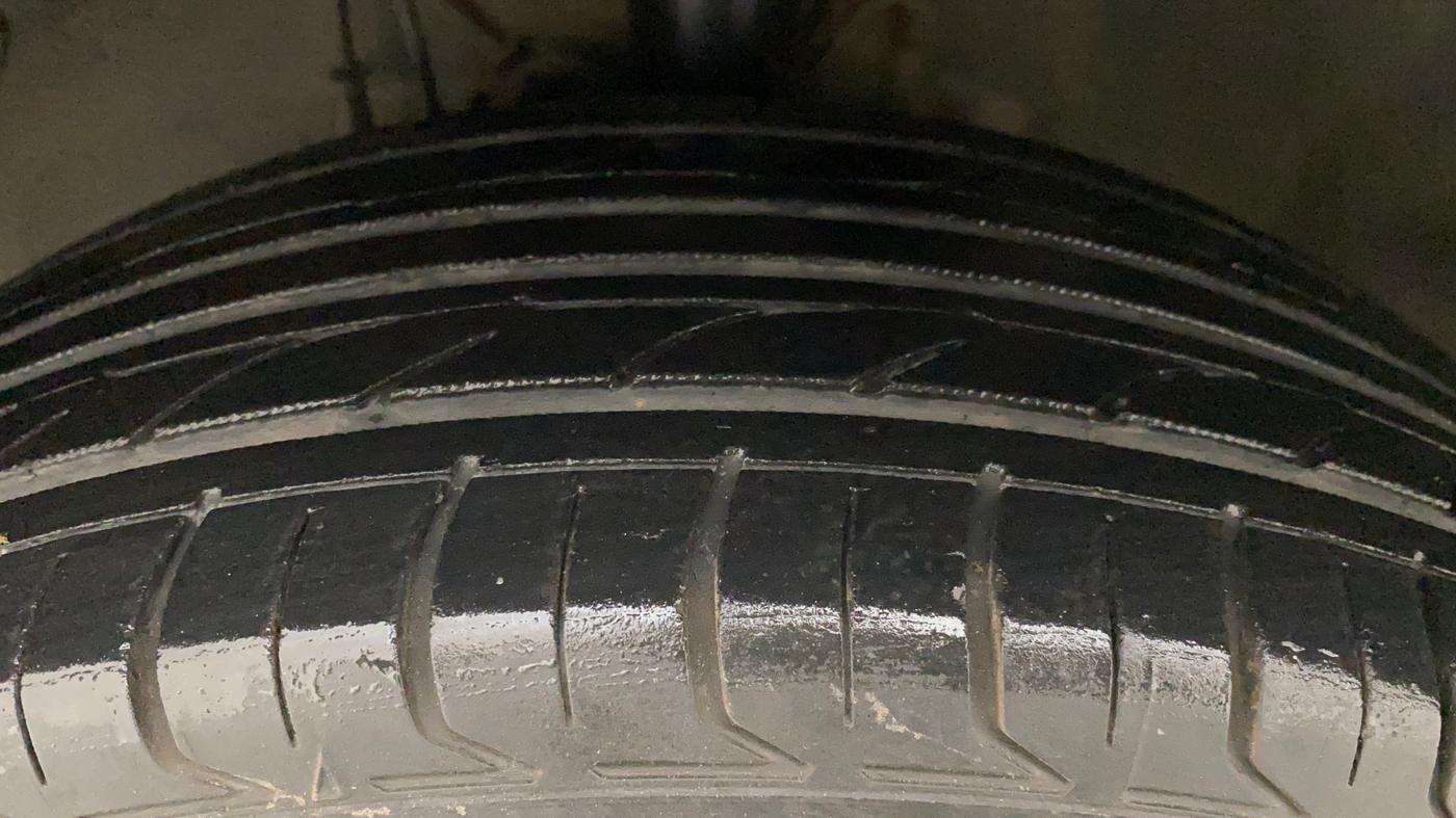 2013 Hyundai i20 ASTA 1.2, Petrol, Manual, 69,222 km, Left Front Tyre Tread
