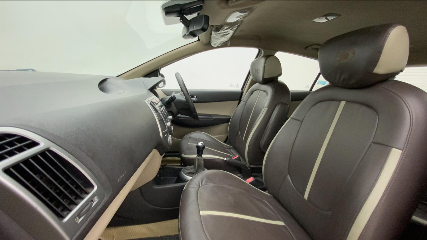 2013 Hyundai i20 ASTA 1.2, Petrol, Manual, 69,222 km, Right Side Front Door Cabin