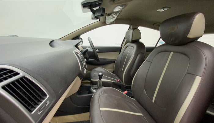 2013 Hyundai i20 ASTA 1.2, Petrol, Manual, 69,222 km, Right Side Front Door Cabin