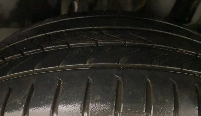 2020 Maruti Swift ZXI PLUS, Petrol, Manual, 83,525 km, Left Rear Tyre Tread