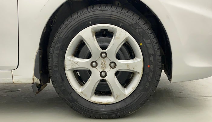 2011 Hyundai Verna FLUIDIC 1.4 VTVT, Petrol, Manual, 49,908 km, Right Front Wheel