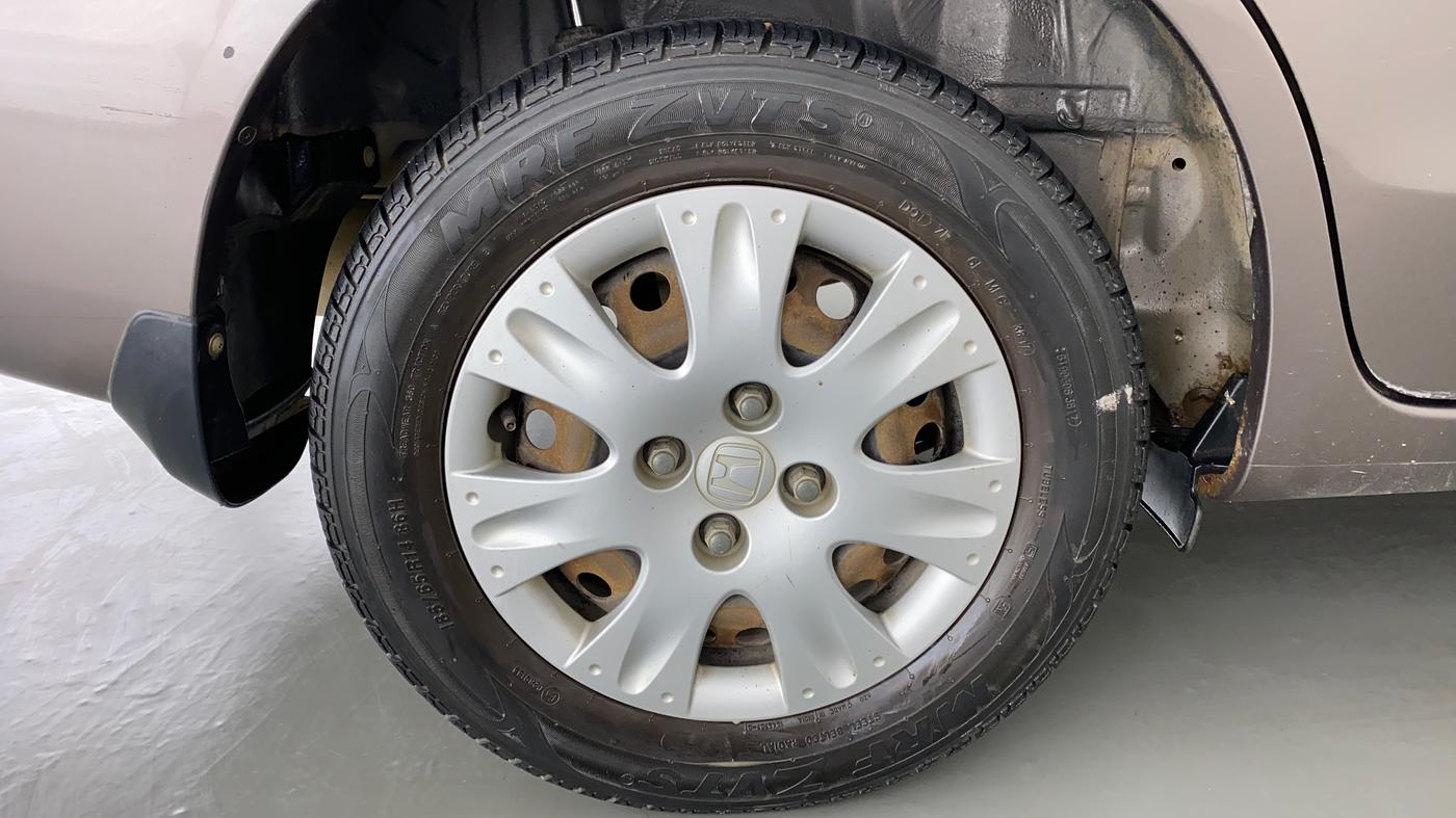 2013 Honda Amaze 1.2 SMT I VTEC, Petrol, Manual, 64,275 km, Right Rear Wheel