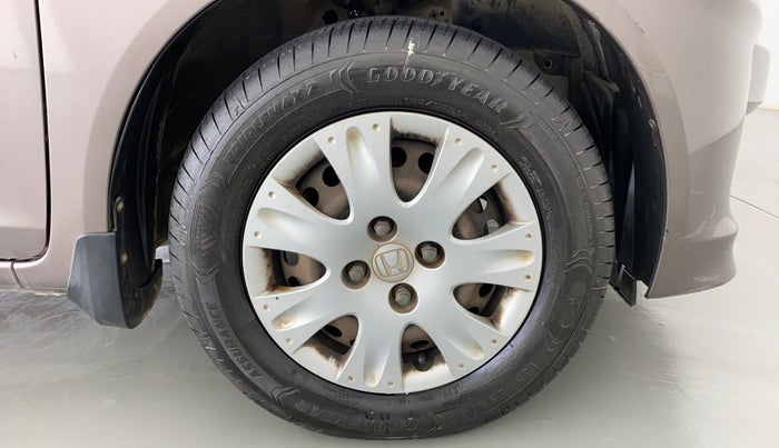 2013 Honda Amaze 1.2 SMT I VTEC, Petrol, Manual, 64,275 km, Right Front Wheel