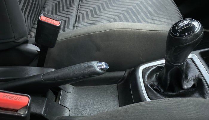 2018 Maruti Swift VXI D, Petrol, Manual, 49,894 km, Gear Lever