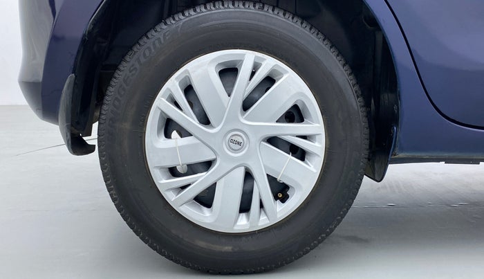 2018 Maruti Swift VXI D, Petrol, Manual, 49,894 km, Right Rear Wheel