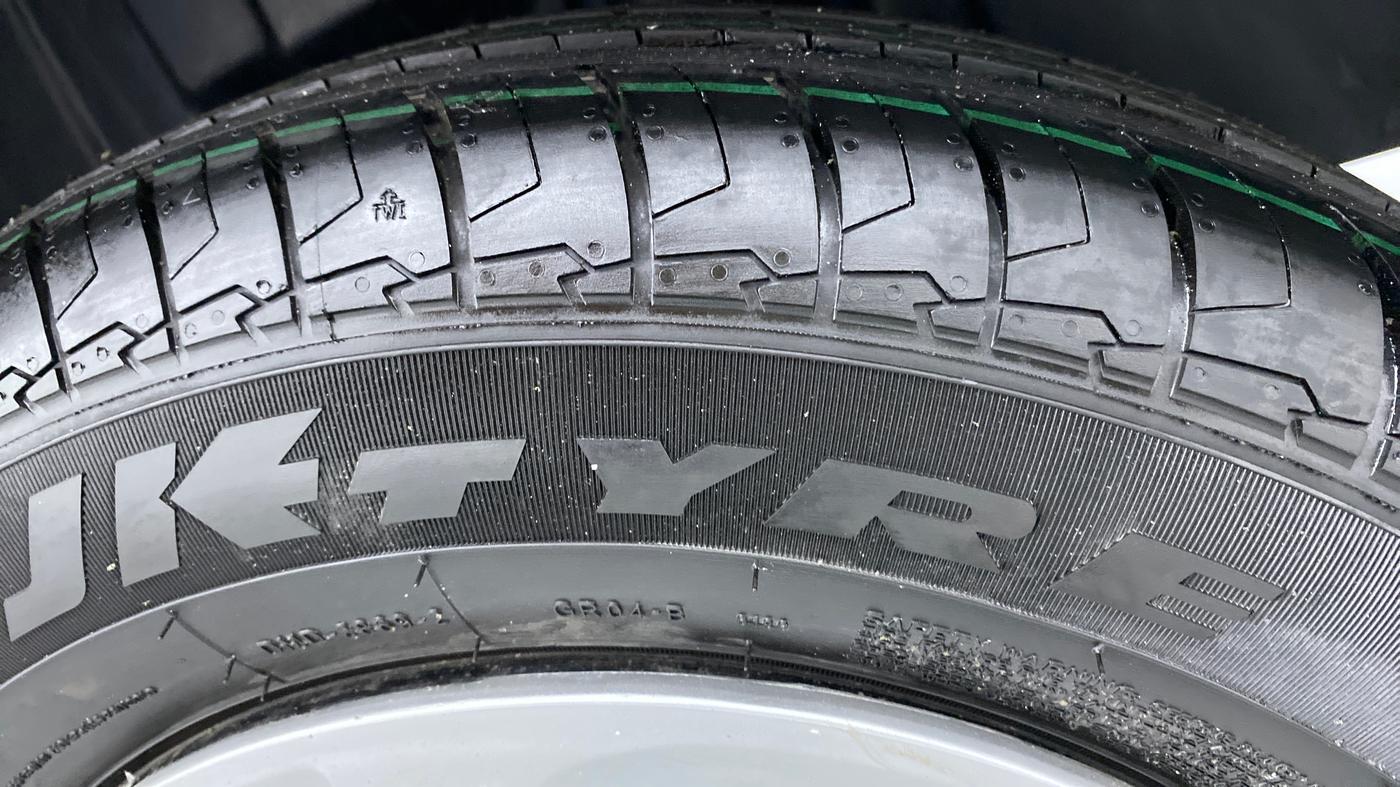 2018 Maruti Swift VXI D, Petrol, Manual, 49,894 km, Left Rear Tyre Tread
