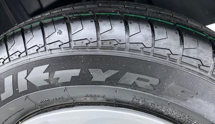 2018 Maruti Swift VXI D, Petrol, Manual, 49,894 km, Left Rear Tyre Tread