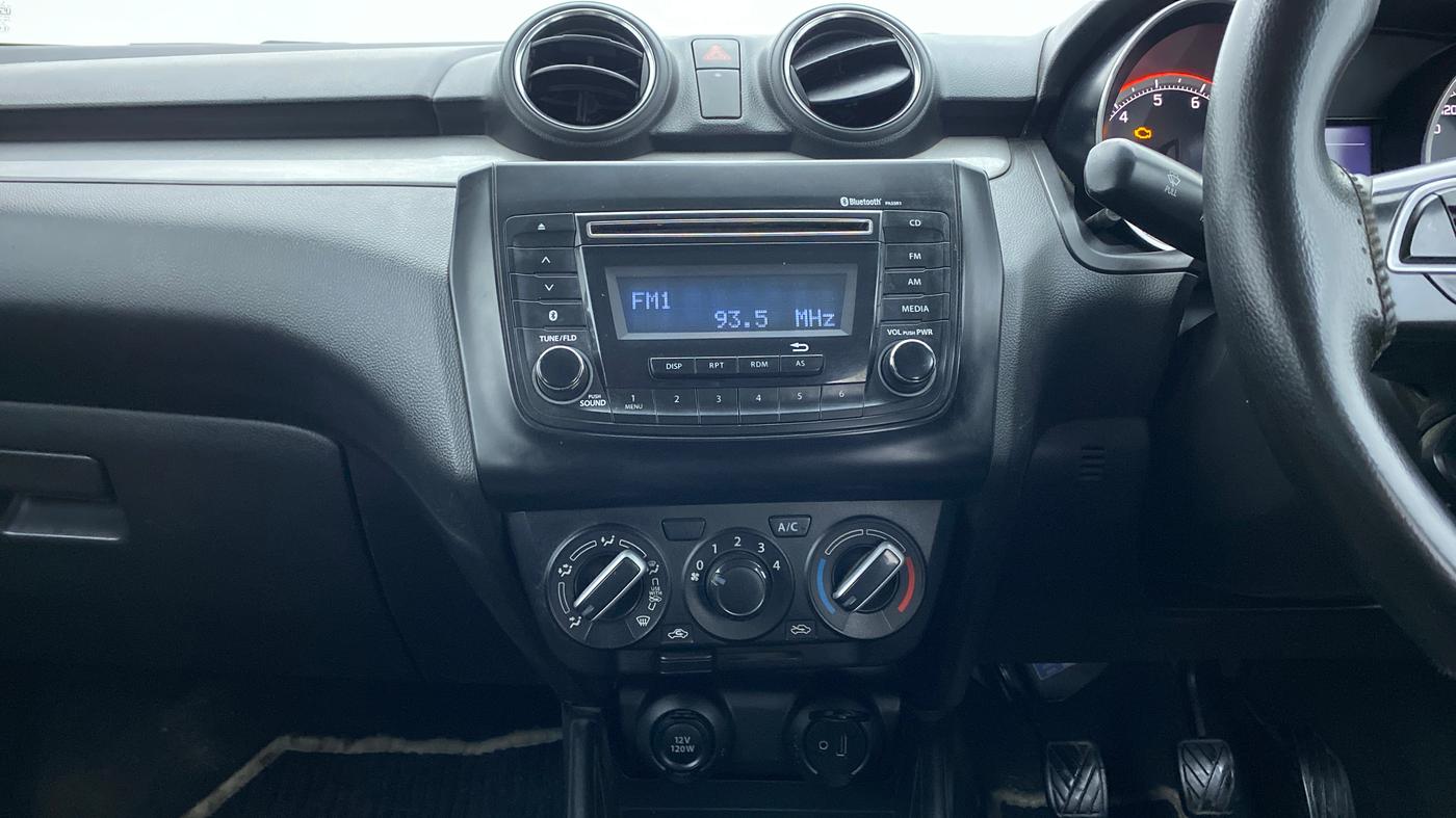 2018 Maruti Swift VXI D, Petrol, Manual, 49,894 km, Air Conditioner