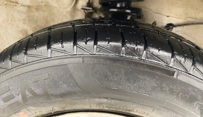 2021 Maruti Alto VXI, Petrol, Manual, 25,961 km, Right Front Tyre Tread