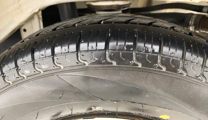 2021 Maruti Alto VXI, Petrol, Manual, 25,961 km, Left Rear Tyre Tread