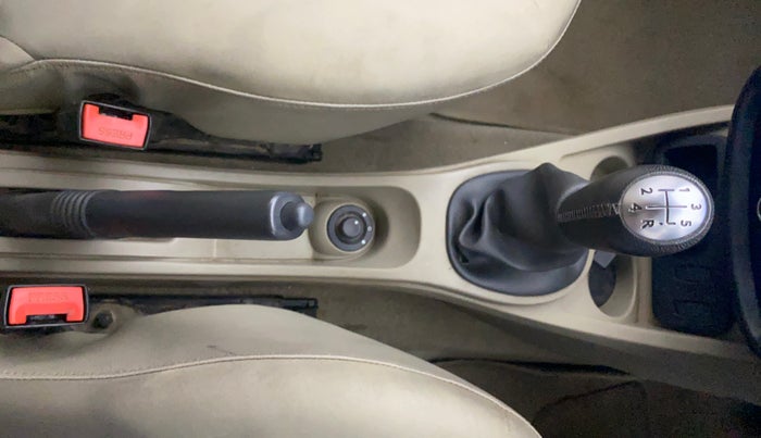 2014 Nissan Terrano XL (P), Petrol, Manual, 63,364 km, Gear Lever