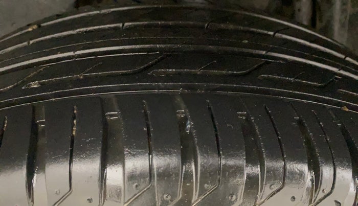 2014 Nissan Terrano XL (P), Petrol, Manual, 63,364 km, Right Rear Tyre Tread