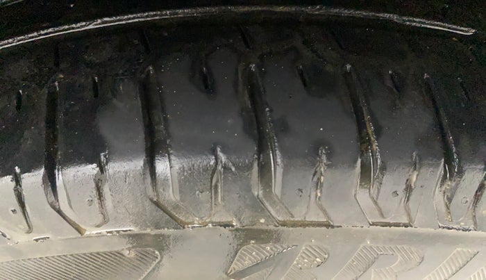 2022 Maruti Swift ZXI AMT, Petrol, Automatic, 31,362 km, Right Front Tyre Tread