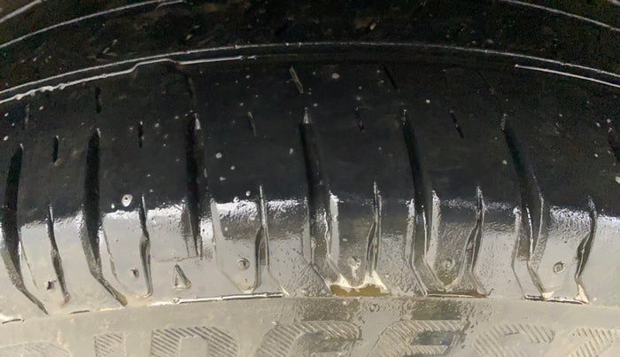 2022 Maruti Swift ZXI AMT, Petrol, Automatic, 31,362 km, Right Rear Tyre Tread